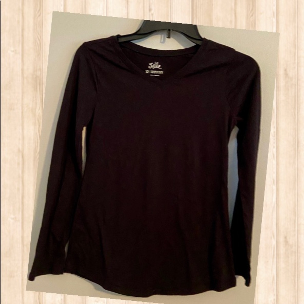 Black t-shirt